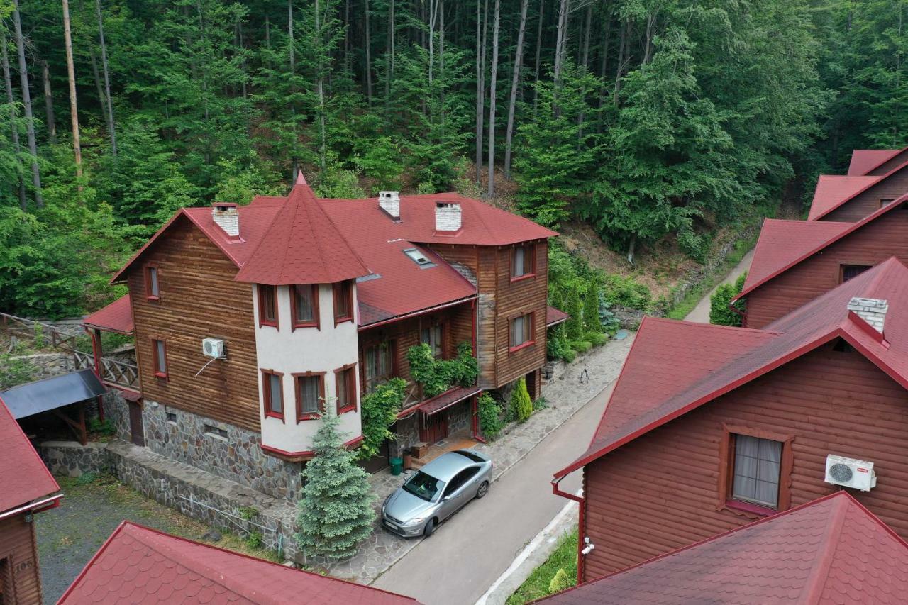 Elf-Cottage Tur'ya Paseka Exterior foto